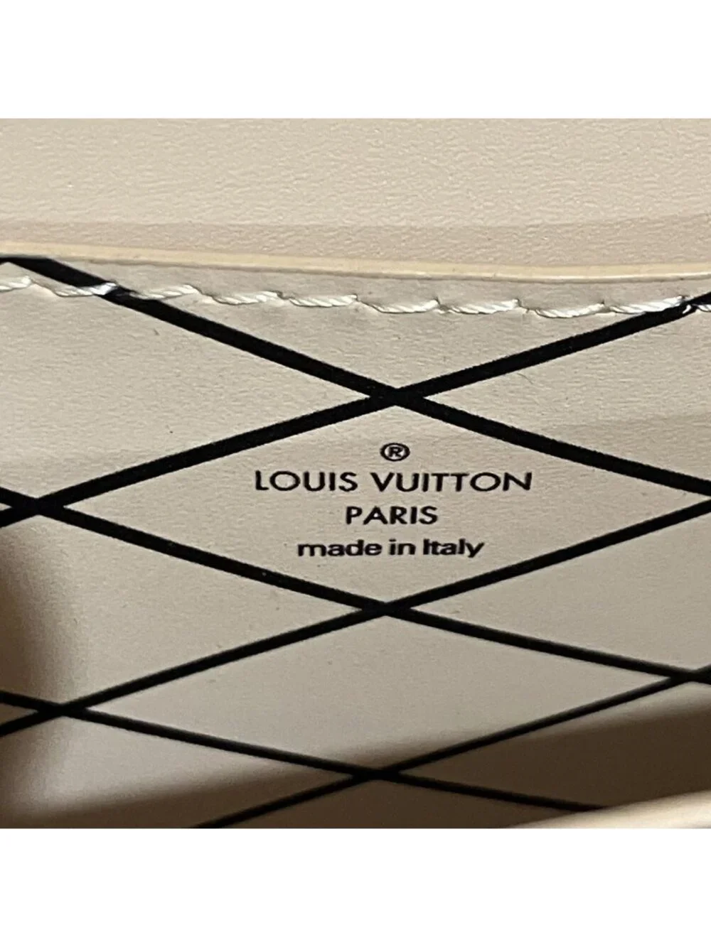 Louis Vuitton Portefeuille Trunk Mini Epi Shoulder Bag Leather